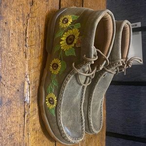 Womens sunflower twisted x